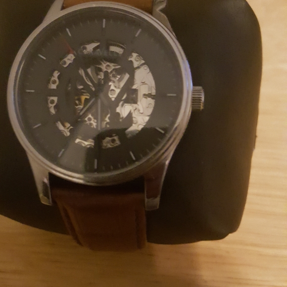 Watch - Picture 2 of 5